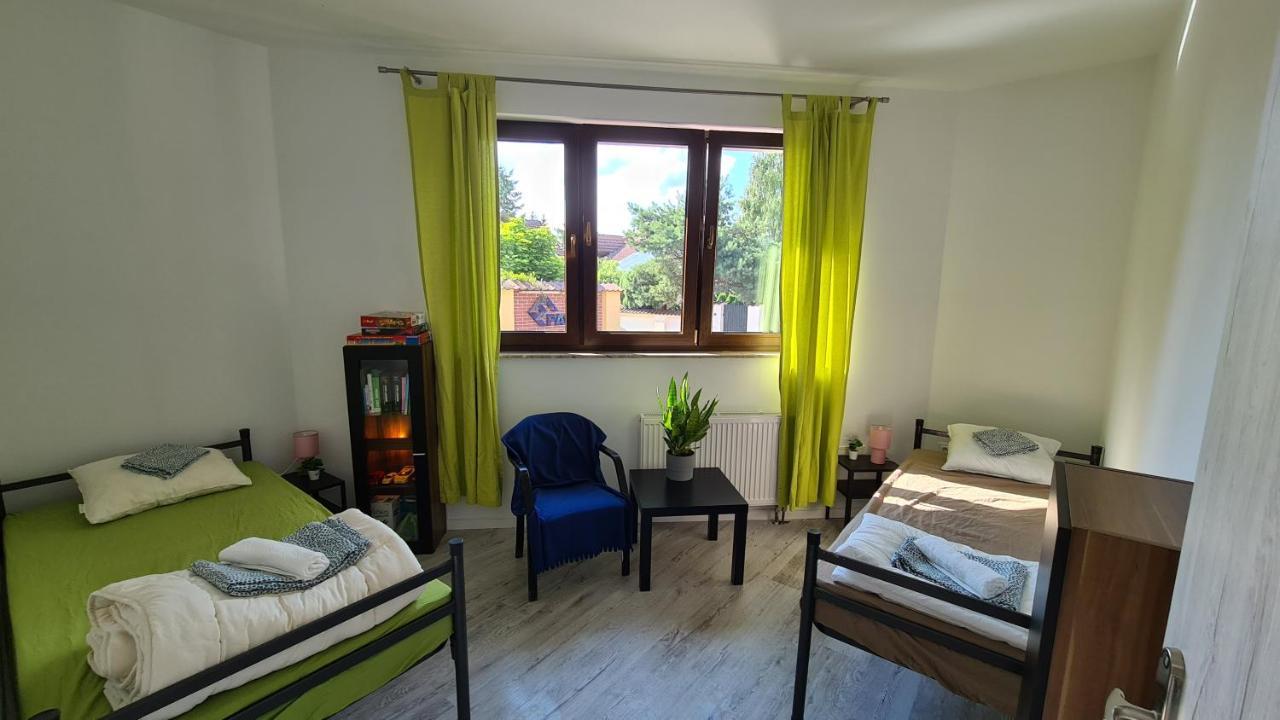 Urocze Apartamenty Na Wsi Goledzinow 外观 照片